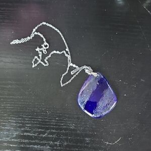 Elegant Blue Pendant Necklace
